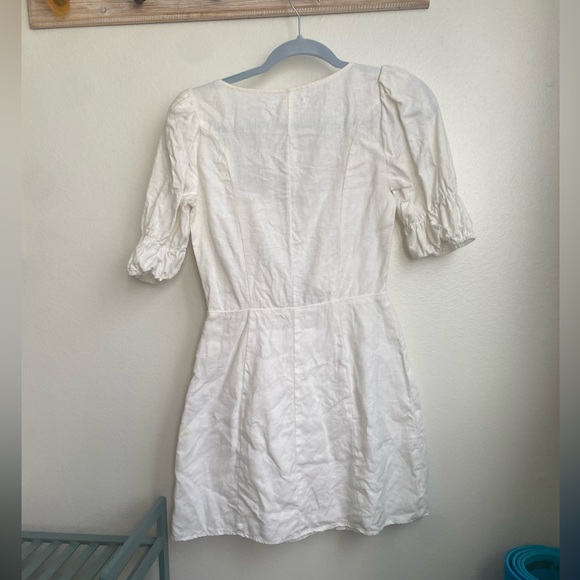 White linen Reformation Dress - Picture 3 of 3